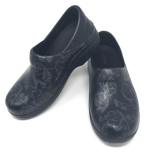 professional crocs nurses